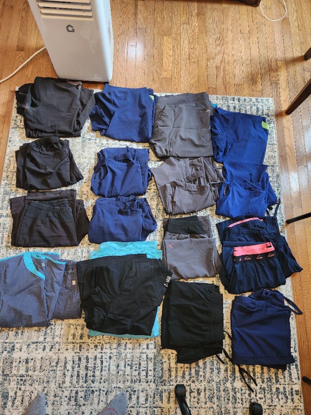 Womens scrubs